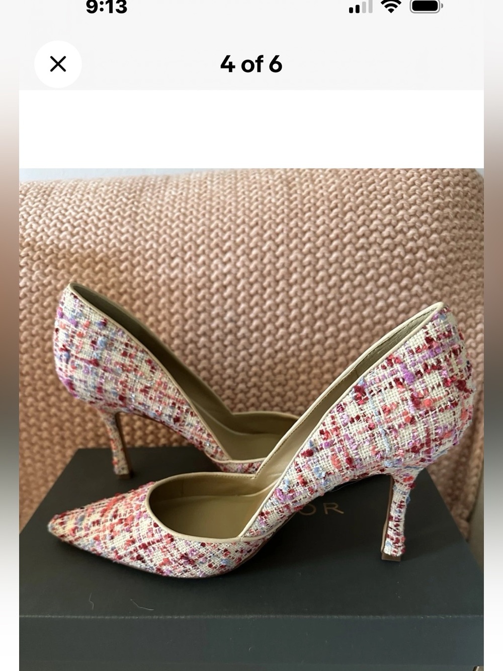 Ann Taylor Tweed Pointed-Toe Pumps - Pink Multicolor
So Drip!!!! Love this pair.